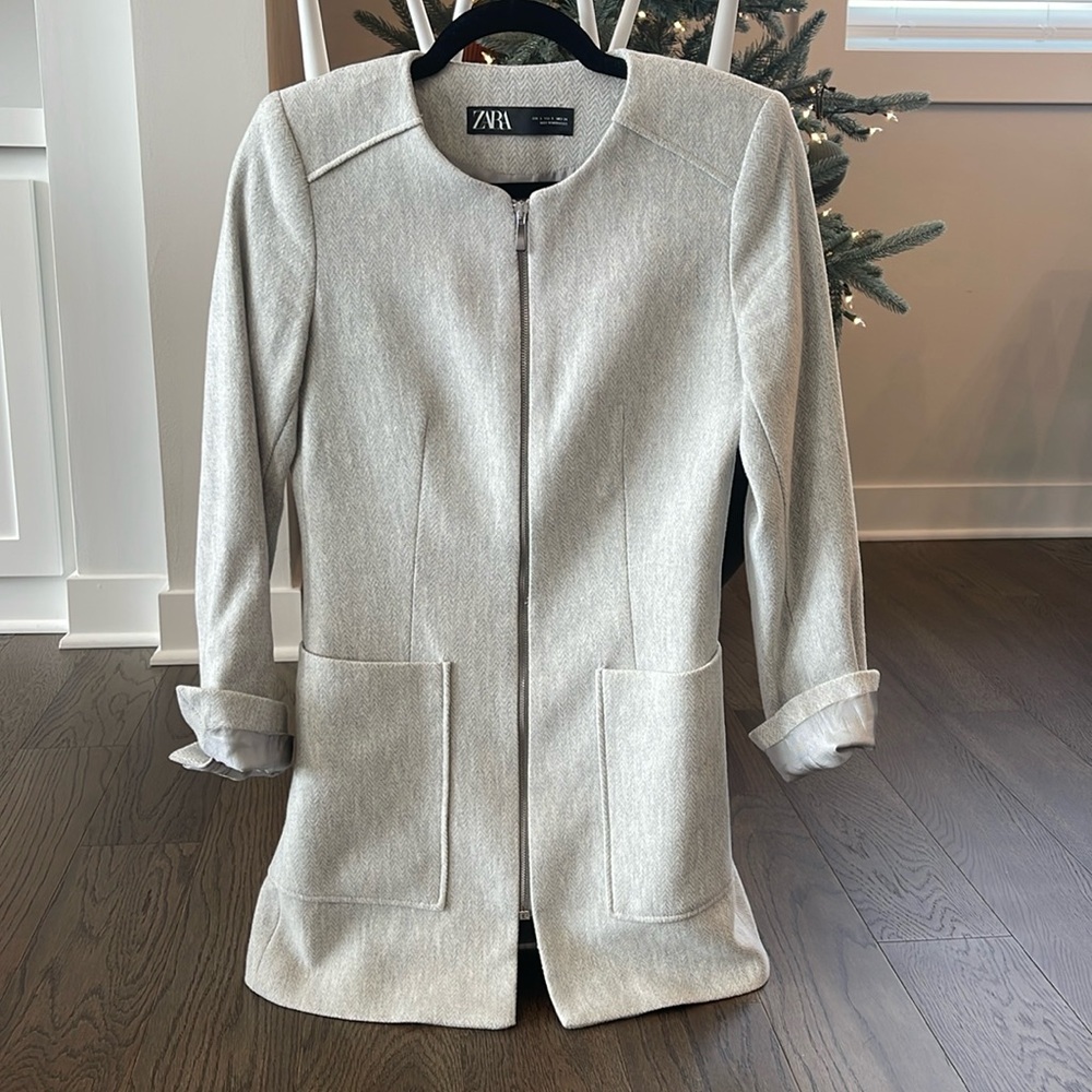 Zara Tweed Jacket Size USA Small - Herringbone Grey